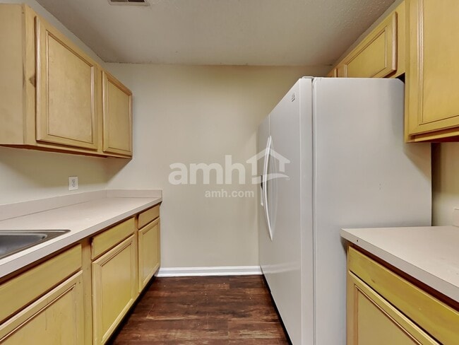 Building Photo - 96 Blue Jasmine Ln