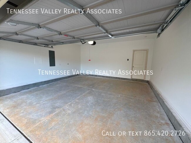Building Photo - 3636 Crimson Cir