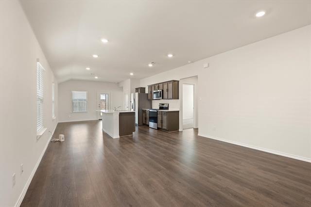 Building Photo - 3117 Pr Hl Grv