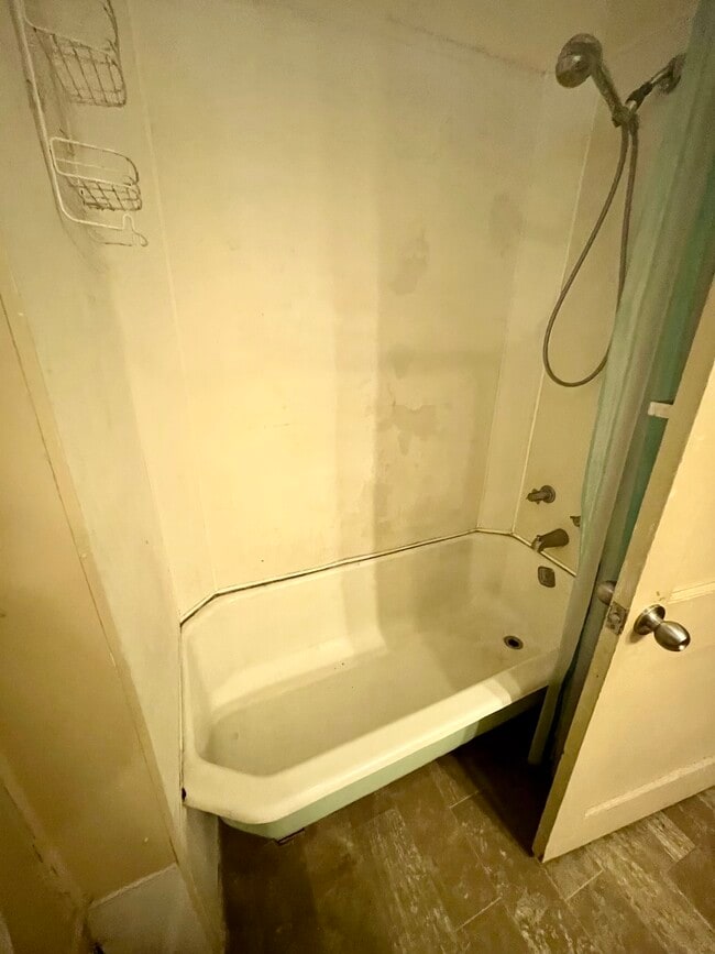 Building Photo - 820 7th Ave N