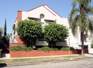 Building Photo - Pelham Apartment 3