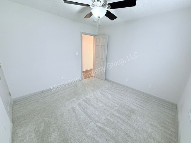 Building Photo - 3BR/2BA Home For Rent