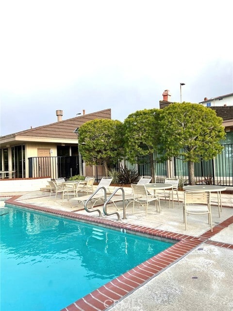 Building Photo - 28129 Ridgethorne Ct