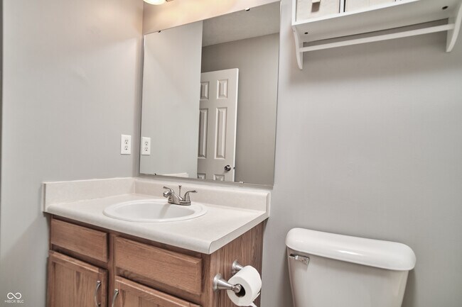 Building Photo - 10856 Trailwood Dr