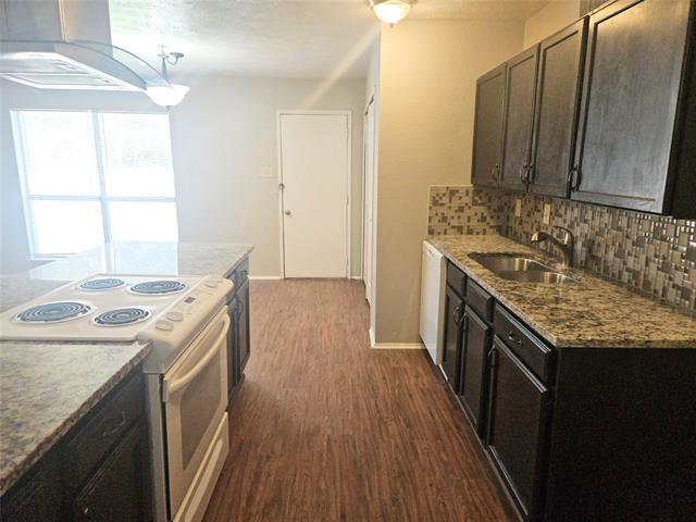 Building Photo - 6809 Glenhurst Dr