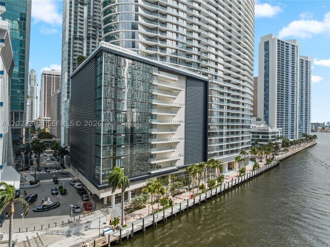 Building Photo - 300 Biscayne Blvd