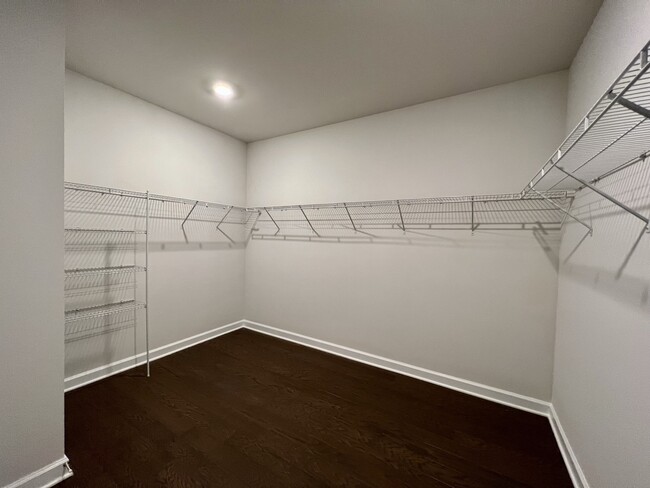 Building Photo - 25017 Westwick Ln