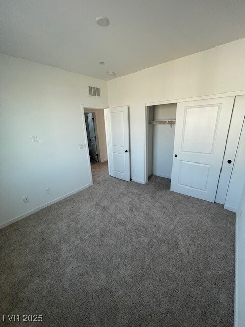 Building Photo - 808 Royal Beekman St