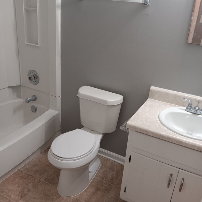 Building Photo - Move In Ready 3 Bedroom/2 Bathroom For Rent In Convenient Stone Mountain Subdivision $1,625 Per M...