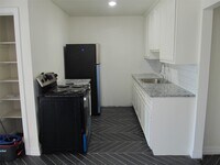 Building Photo - 1213 Trimm Ave