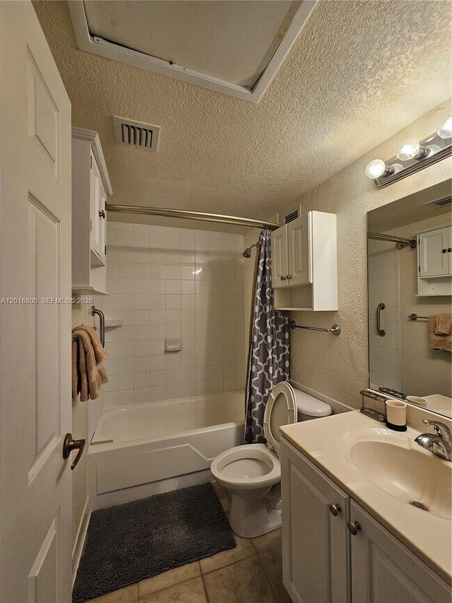 Building Photo - 2501 S Ocean Dr
