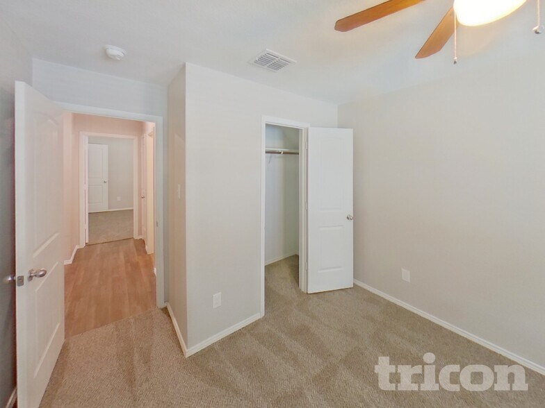 Building Photo - 1805 Westfall Dr