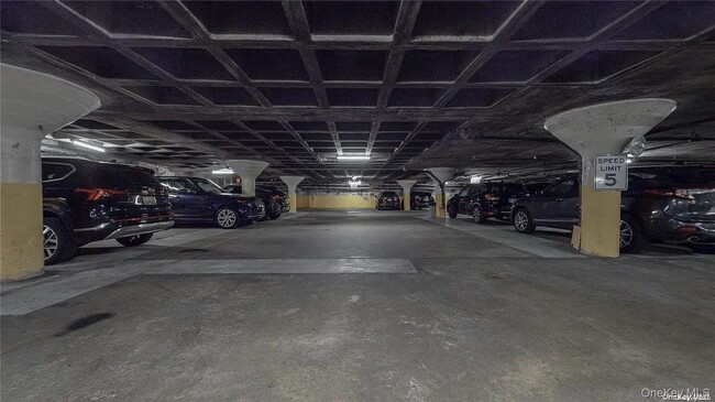 Building Photo - 61-20 Grand Central Pkwy