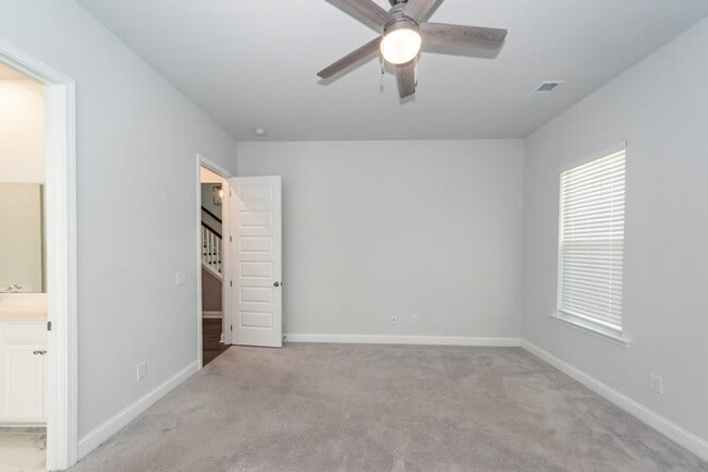 Building Photo - 214 Narrowleaf Ave