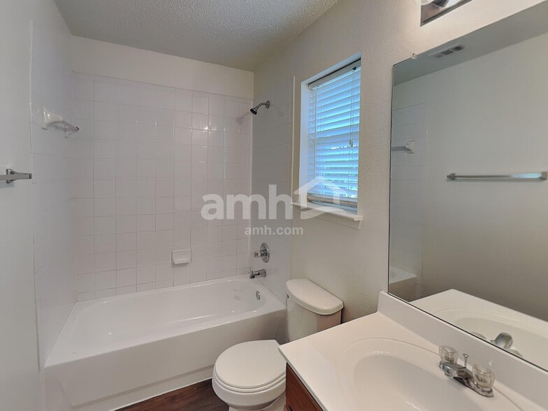 Building Photo - 4026 Holly Leaf Ct