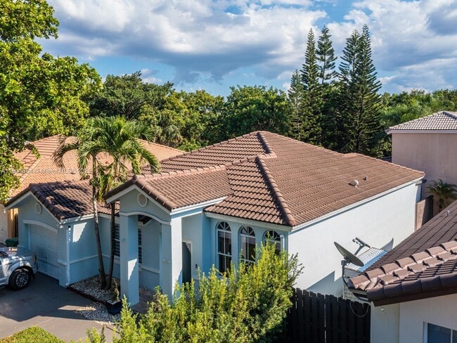 Building Photo - 16332 SW 83rd Ln