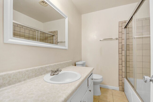 Building Photo - 13874 McDonnell St