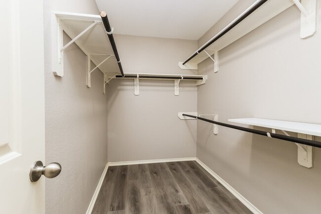 Building Photo - 19190 Shire Horse Blvd