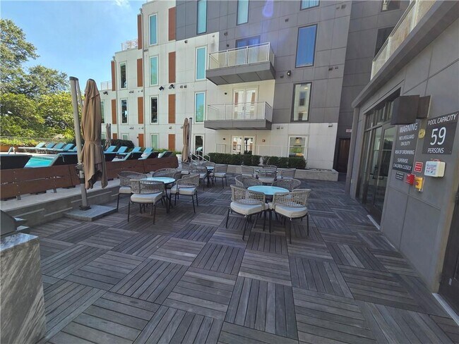 Building Photo - 775 Juniper St NE