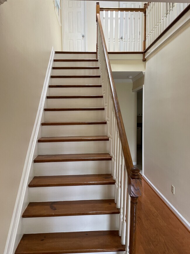 Building Photo - 2858 Powell Creek Dr