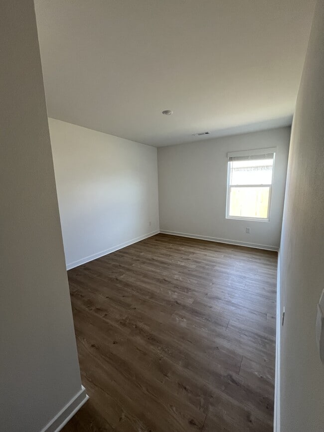 Building Photo - 573 Arizona St