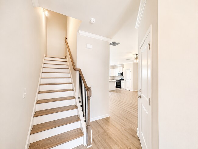 Building Photo - 201 Harvest Ridge Ln