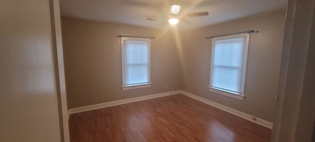 Building Photo - Great 2 bedroom 1 bath Near Midtown Columb...