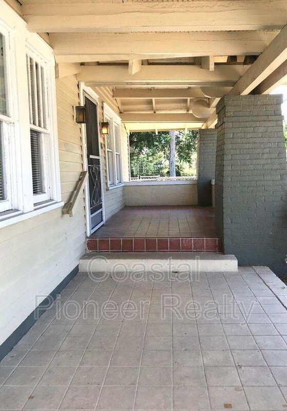 Building Photo - 108 W Hanna Ave