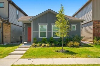 Building Photo - 3020 Pecan Farm Ln