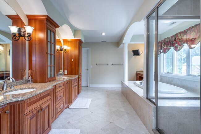 Building Photo - 15 Logging Trail Ln