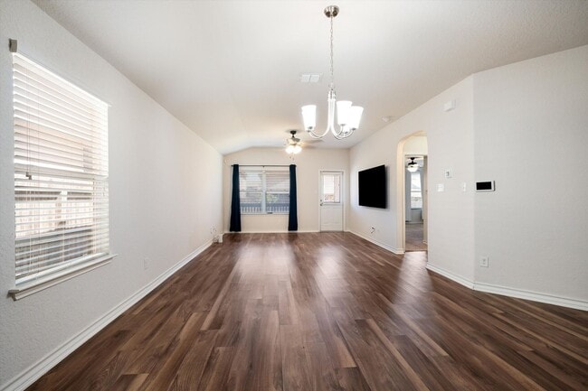 Building Photo - Half off first months rent!