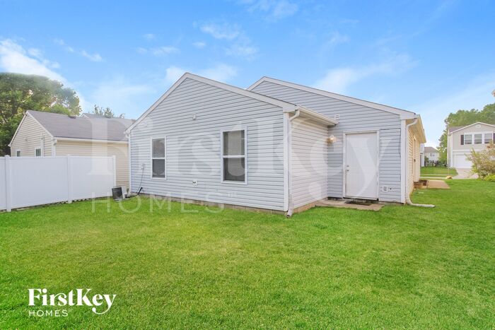 Building Photo - 10605 Glenayr Dr