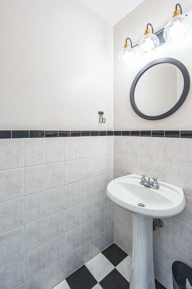 Building Photo - 2647 Longbow Ct