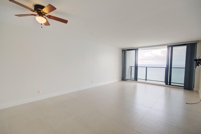 Building Photo - 2301 S Ocean Dr