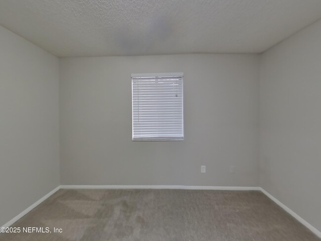 Building Photo - 4963 Beige St