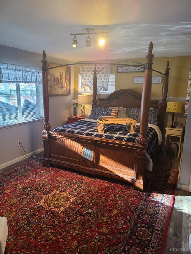 Building Photo - 1150 Fairway Ave