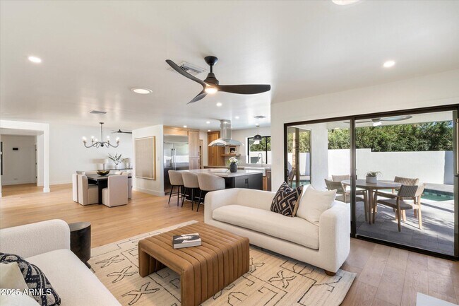 Building Photo - 7553 E Woodshire Cove