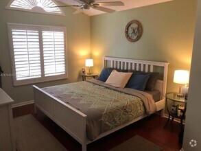 Building Photo - 930 Coral Club Dr