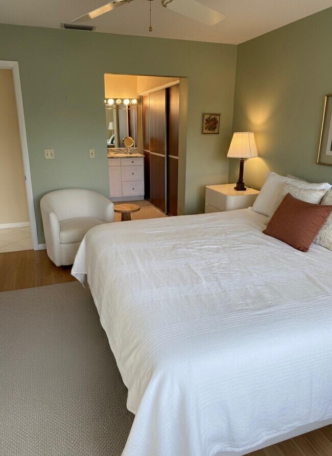 Building Photo - 15235 Lakes of Delray Blvd