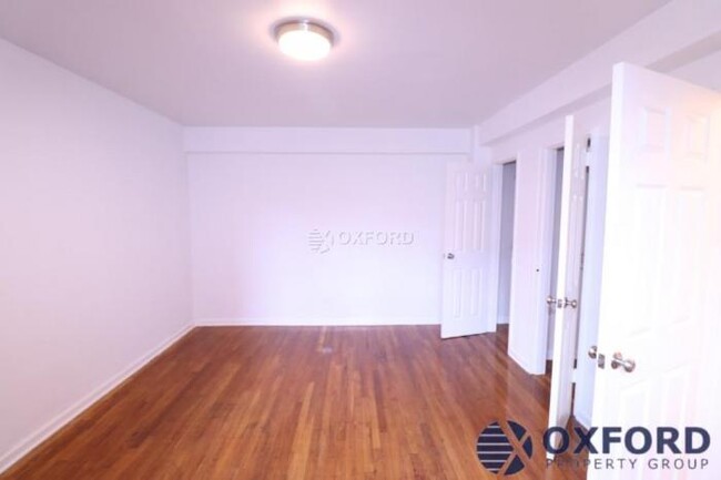 Building Photo - 1 bedroom in Queens NY 11355