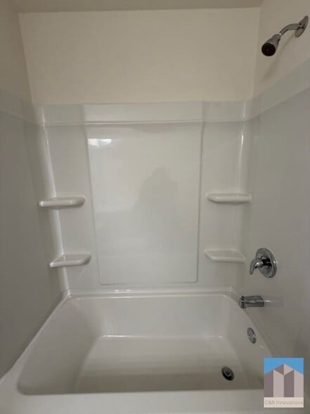 Building Photo - 3520 Condor Ct SW