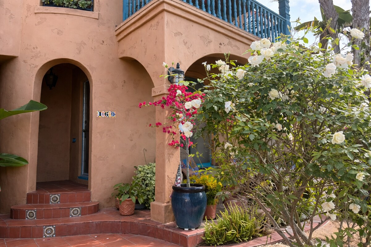 Building Photo - 160 Santa Ana Ave