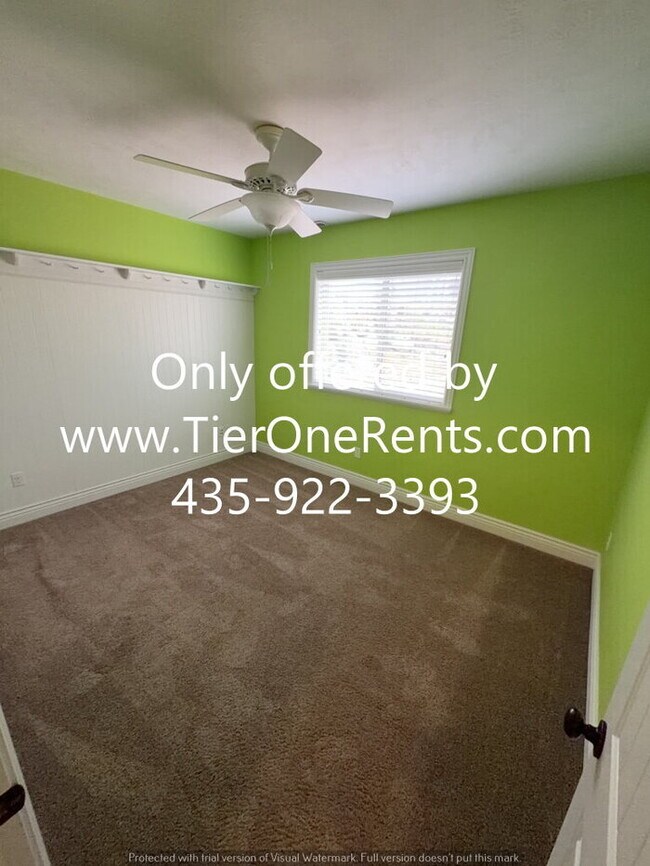 Building Photo - NO DEPOSIT option available for qualified renters!