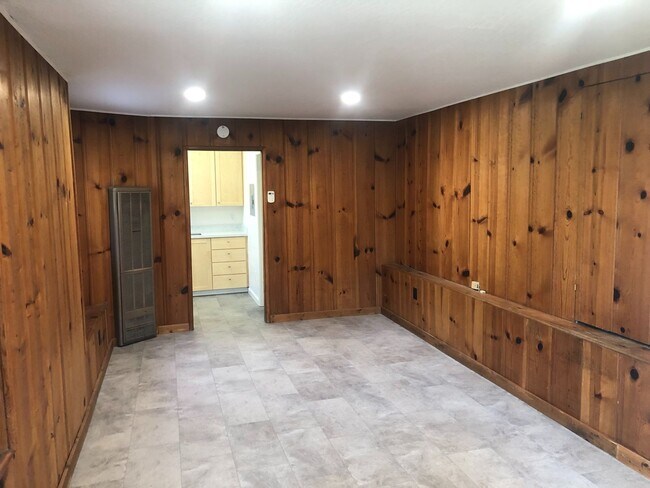 Building Photo - Fully Updated Studio ~Great Location near Campus~ North-Side Berkeley