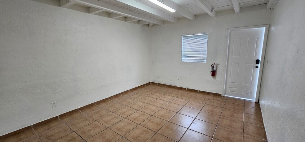 Building Photo - 5937 Taft St