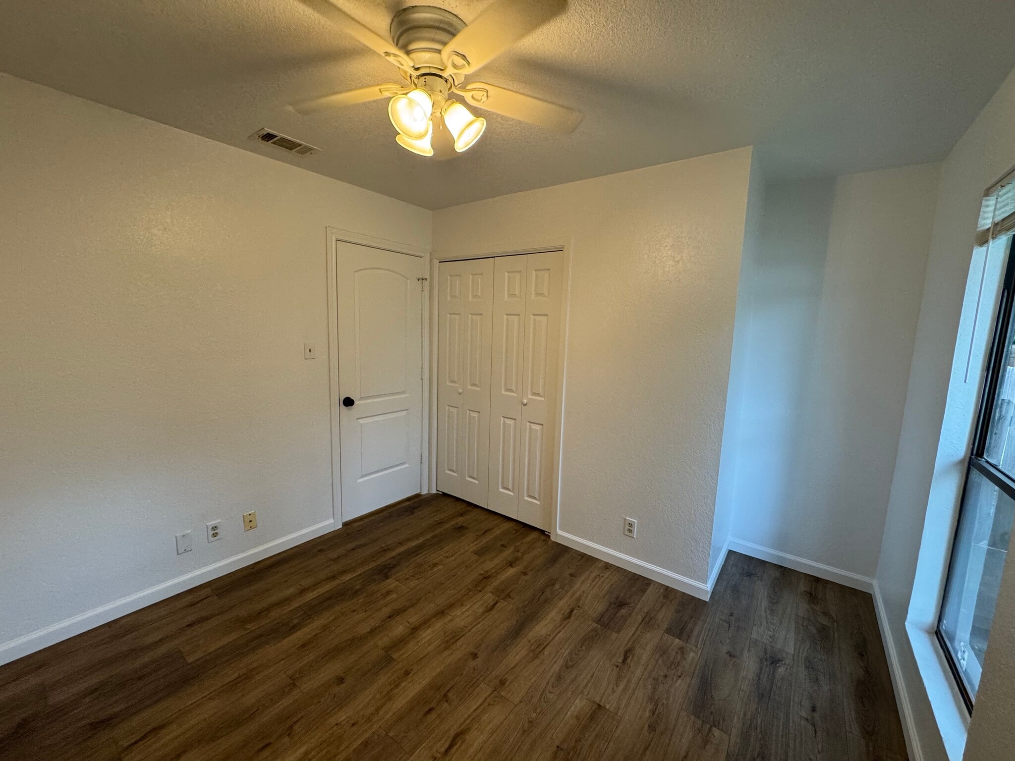 Building Photo - 1749 Horseshoe Cir
