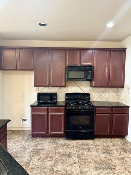 Building Photo - 3314 Selene Dr