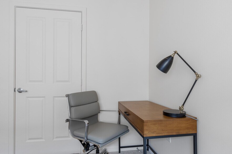 Building Photo - 938 110th Ave NE