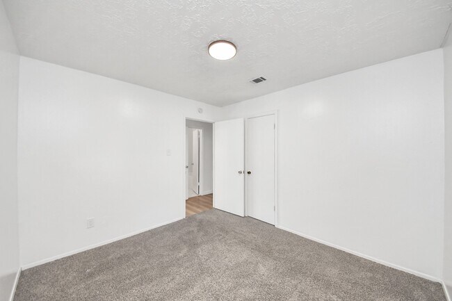 Building Photo - 4519 Reynaldo Dr