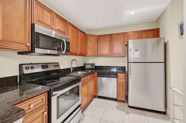 Primary Photo - 480 NW 20th St